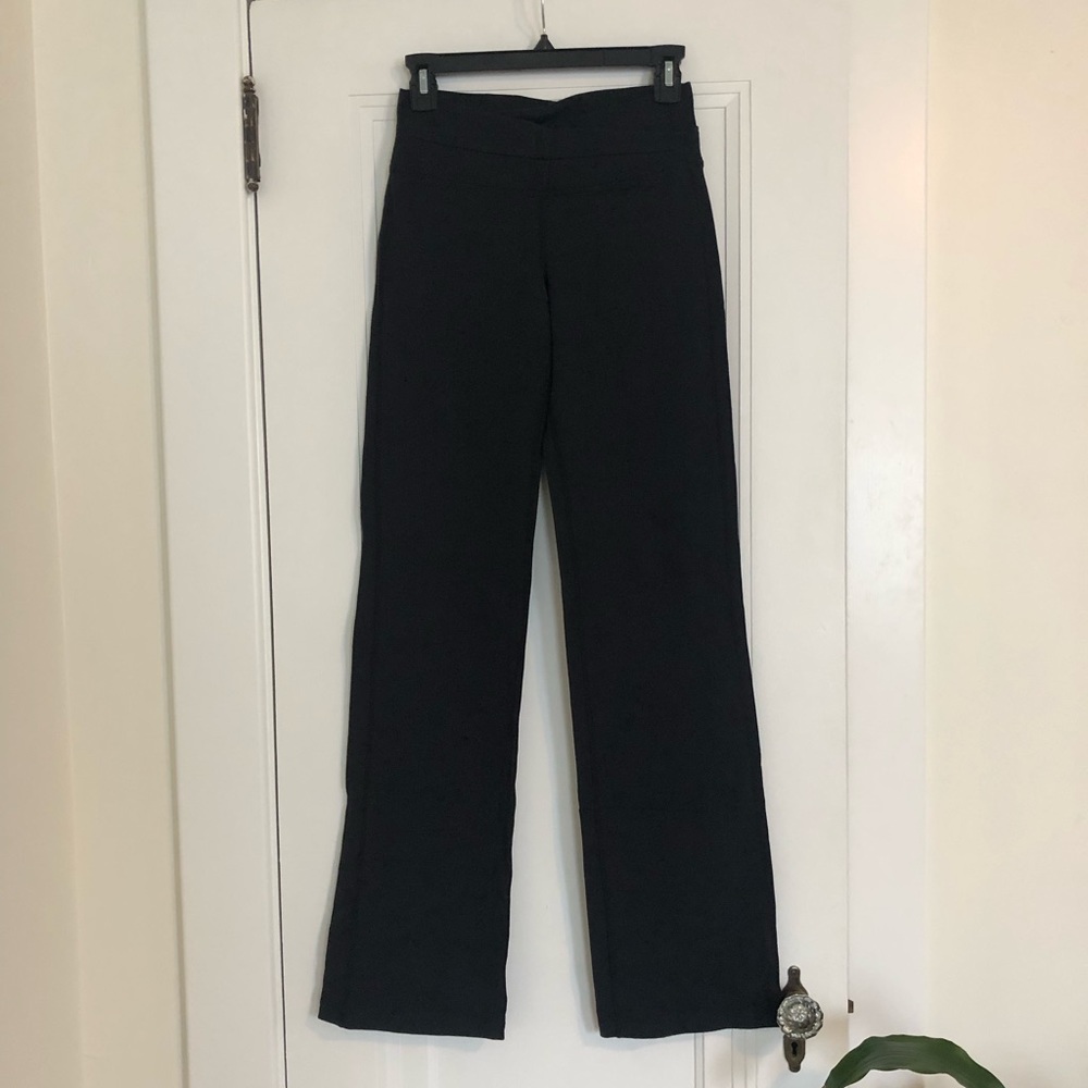 Lululemon NWOT Black Yoga Pants Size 6